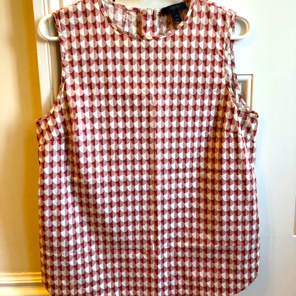 J Crew scallop tank - Picture 1 of 4